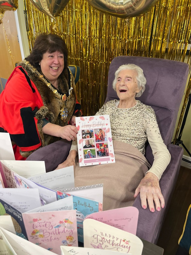 Belong Crewe's Ivy celebrates her 105th with her friend and Crewe Town Mayor, Cllr Dawn Clark. 