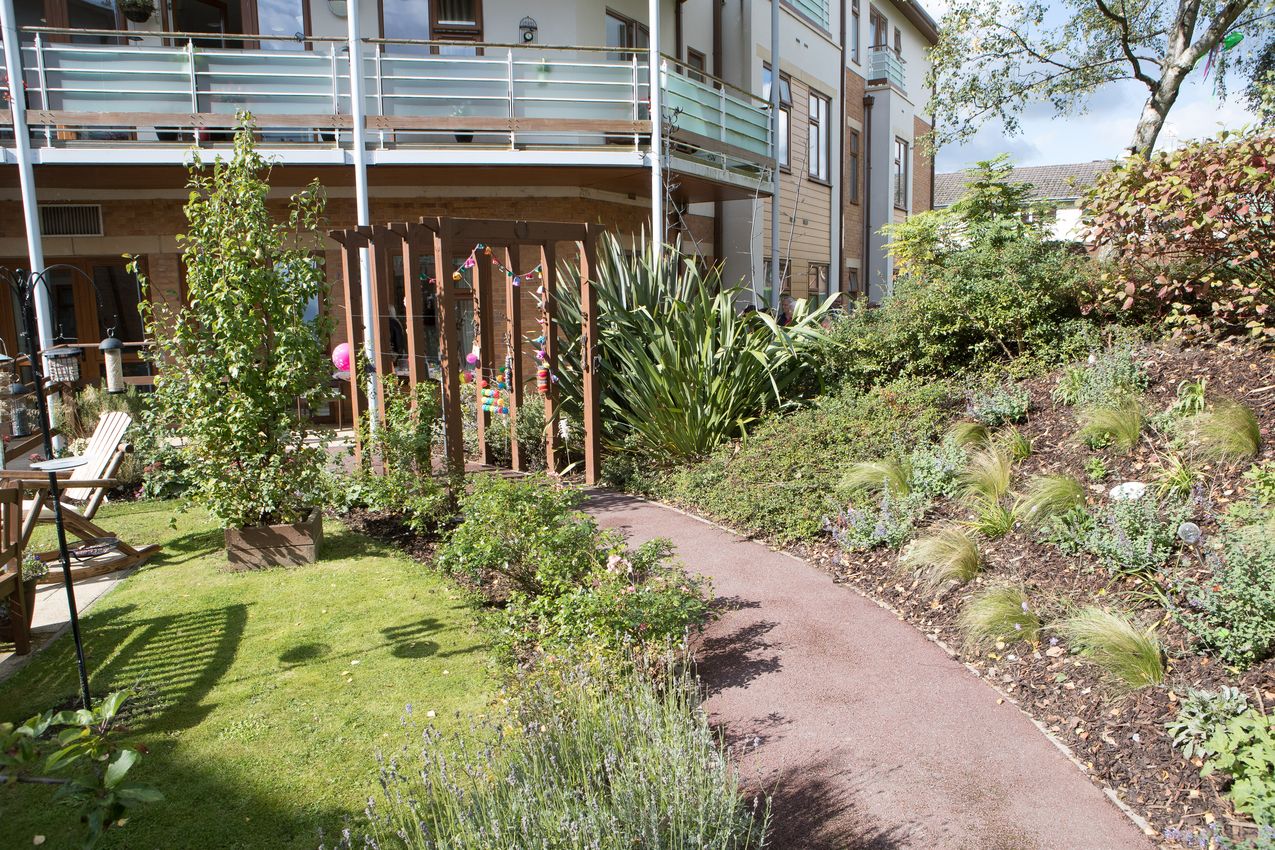 Belong Crewe - Outdoor Space and gardens