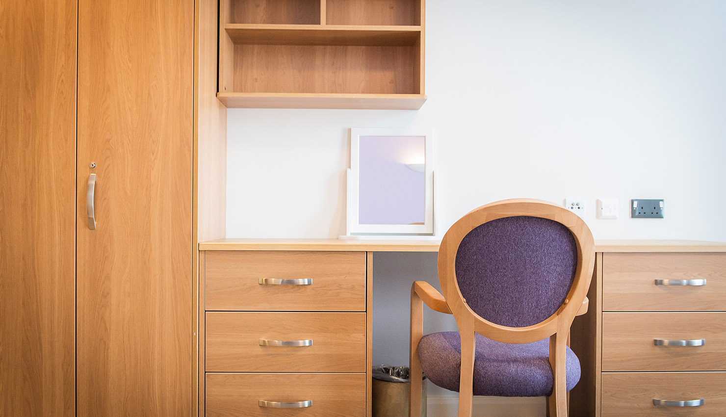 Belong Chester Household Dressing Table